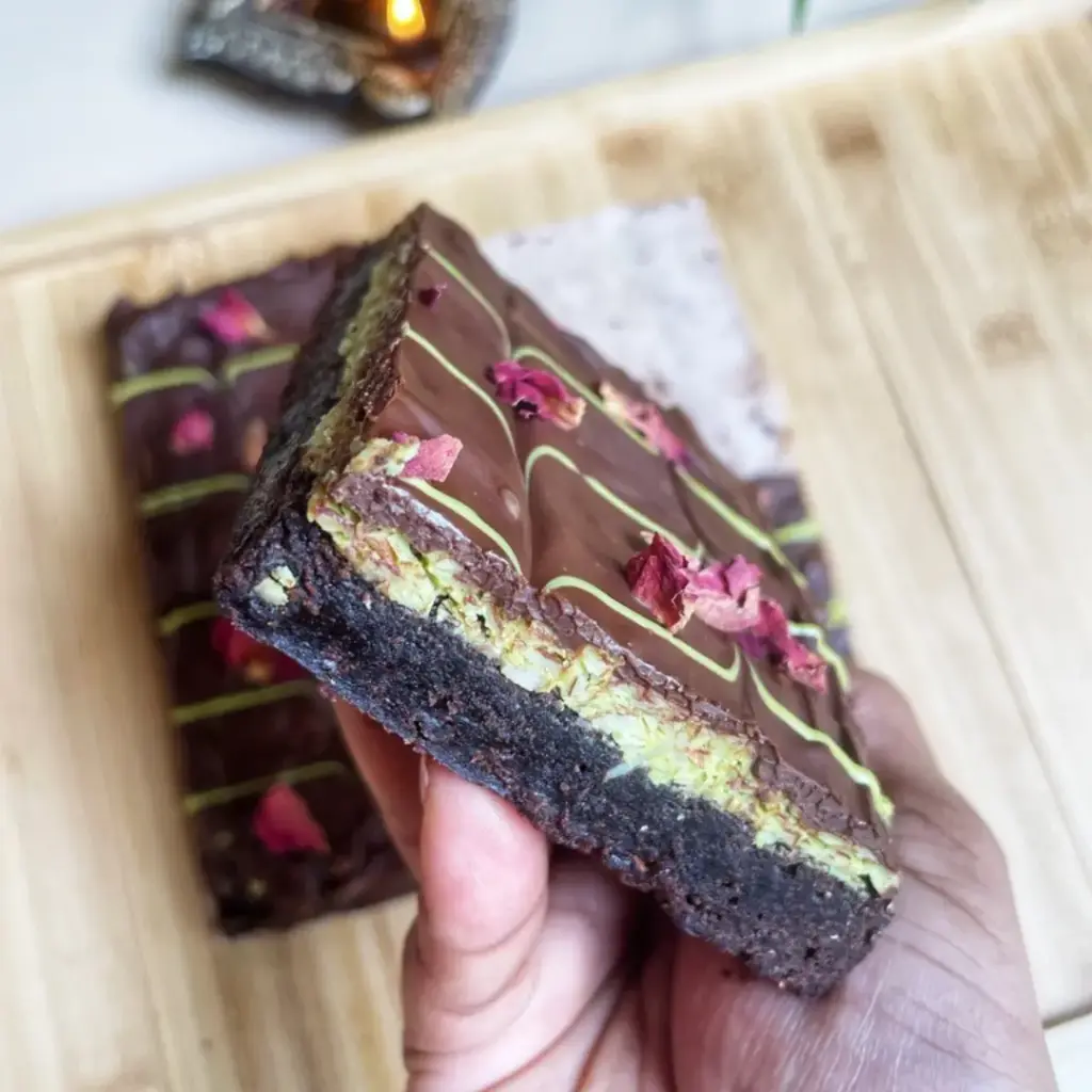 Pistachio Almond Brownie 